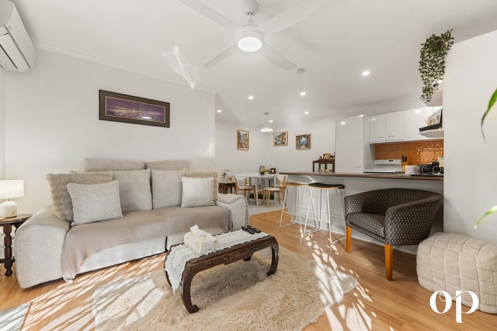 10/16 TELOPEA ST, LABRADOR, QLD 4215