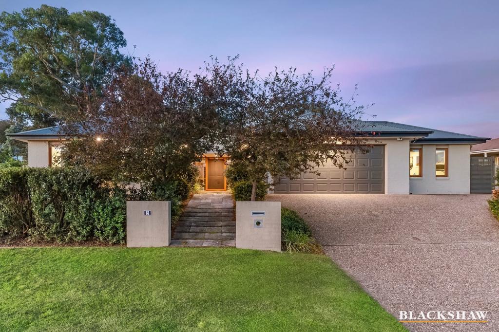 81 Halloran Dr, Jerrabomberra, NSW 2619