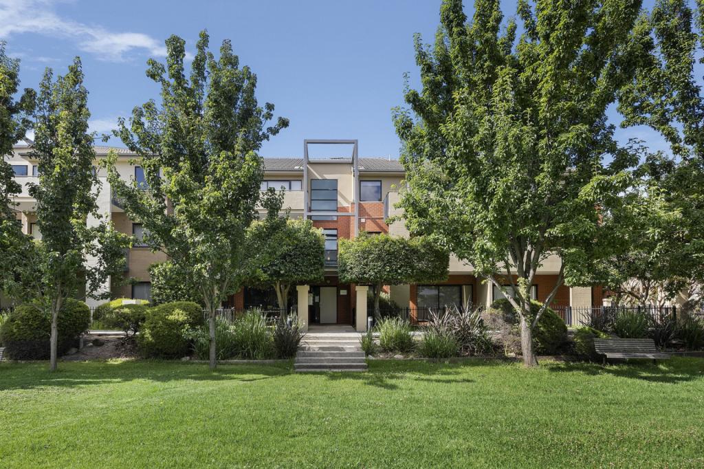 1/2 Greenfield Dr, Clayton, VIC 3168