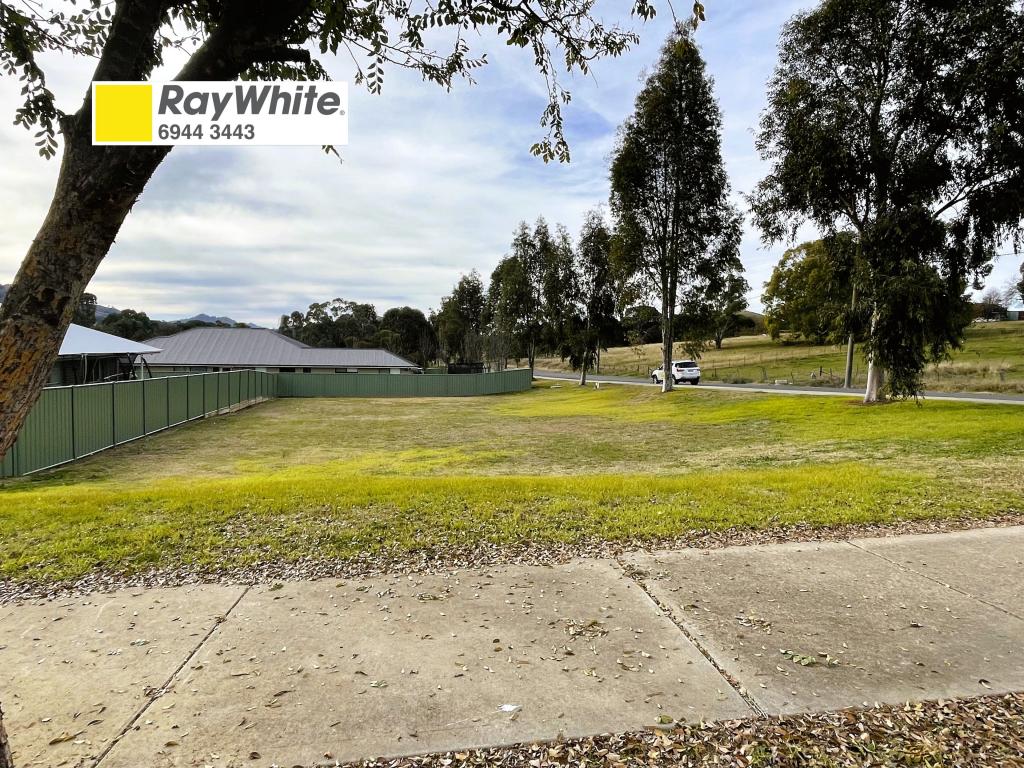 17 Neil Mcinerney St, Gundagai, NSW 2722