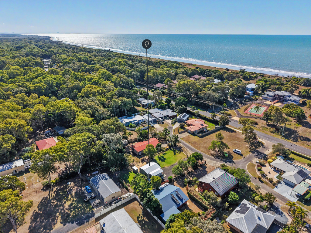 7 SANDPIPER GR, MOORE PARK BEACH, QLD 4670