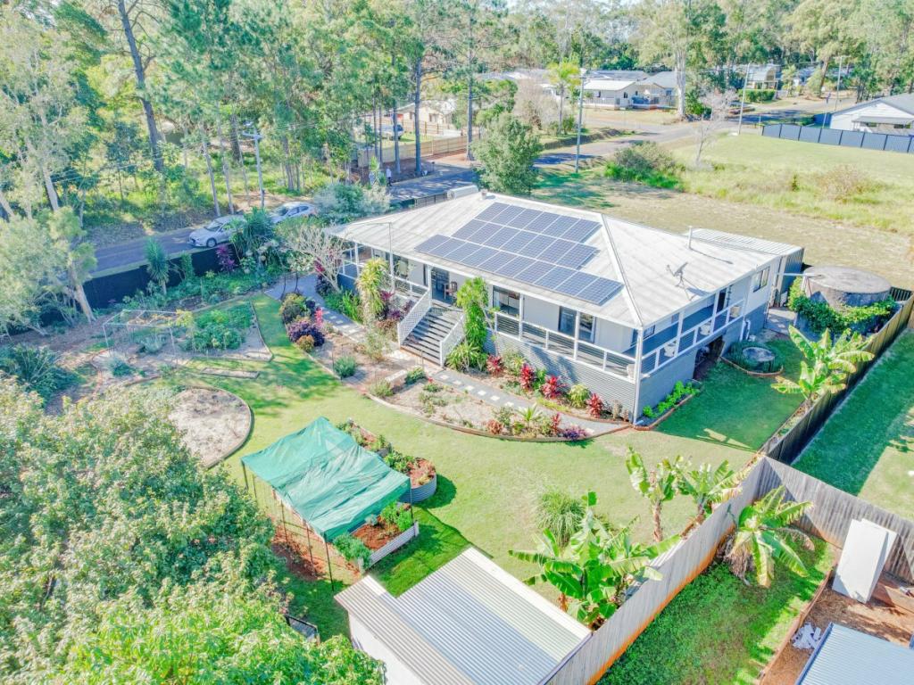 108 Kings Rd, Russell Island, QLD 4184