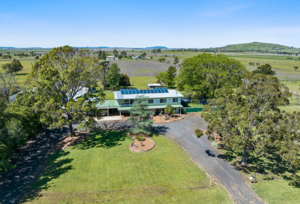 83 Bunkers Hill School Rd, Westbrook, QLD 4350