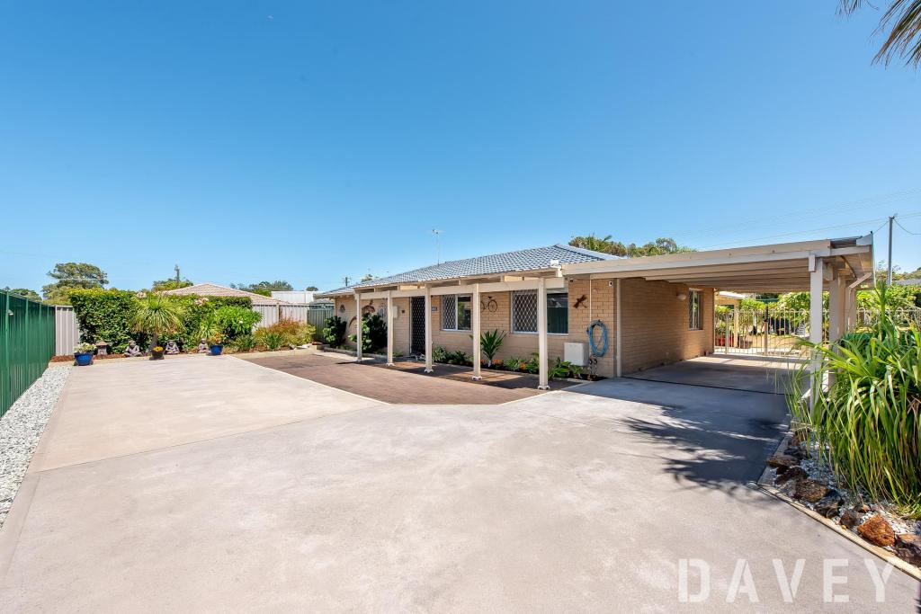 35 BLAXLAND WAY, PADBURY, WA 6025