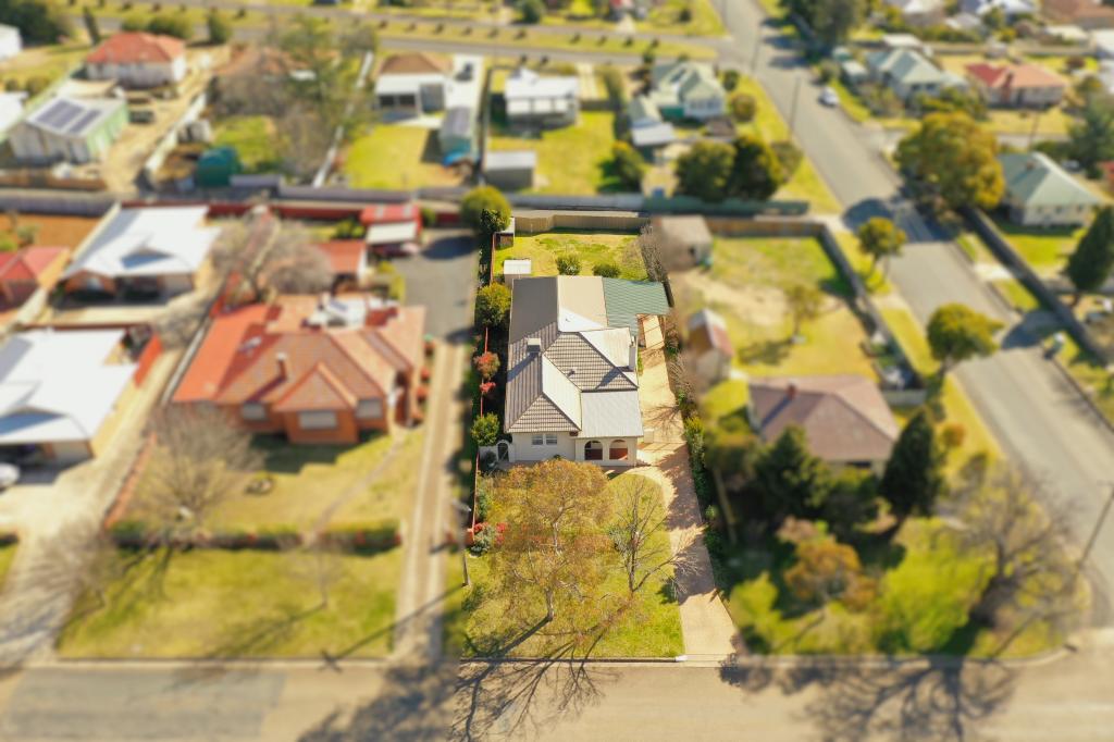 63 Thornhill St, Young, NSW 2594