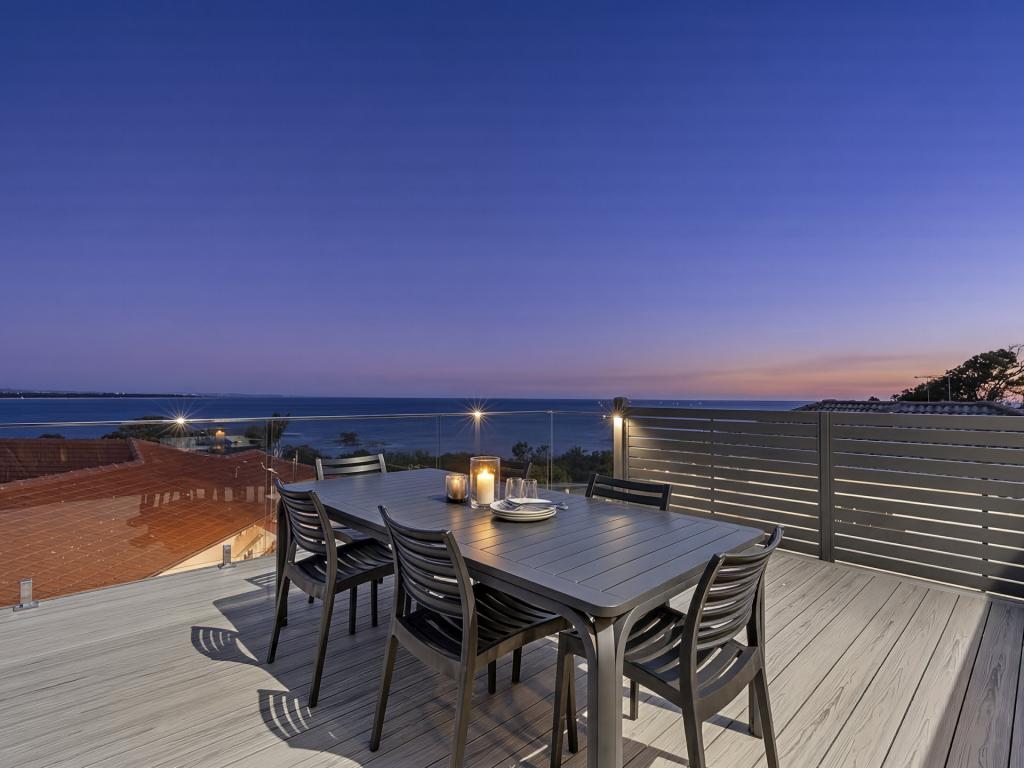 4 Dylan Ct, Sandstone Point, QLD 4511