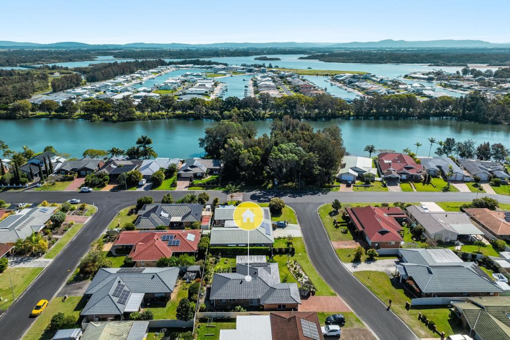2 KOOKABURRA CT, YAMBA, NSW 2464
