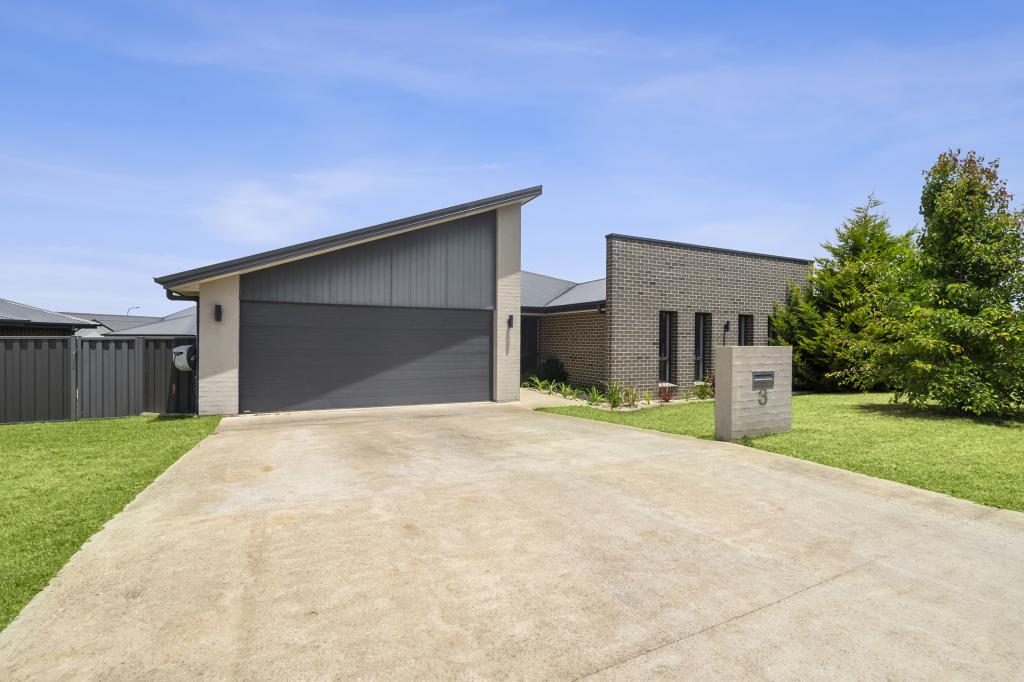 3 Fox Close, Goulburn, NSW 2580 House for sale OnTheHouse