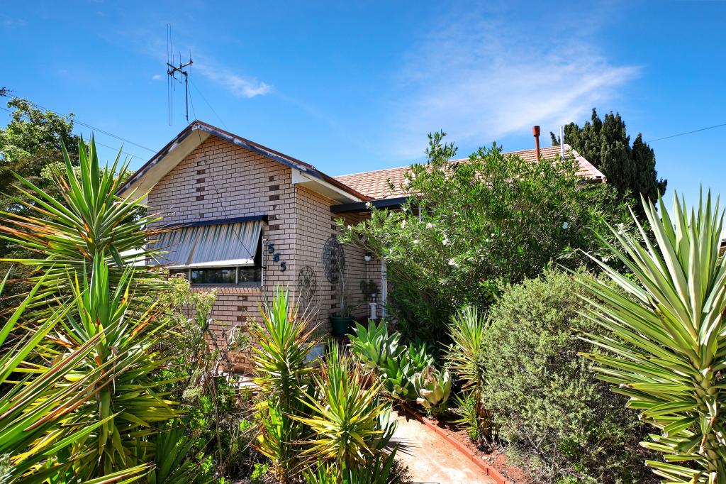 565 Fisher St, Broken Hill, NSW 2880