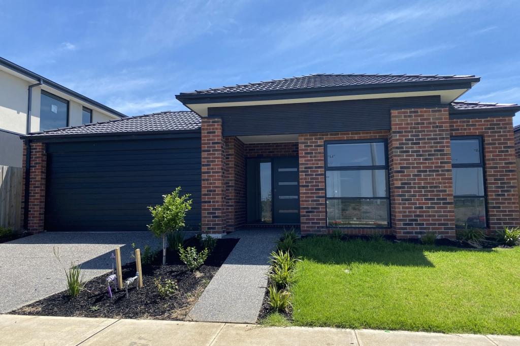 13 Camaro Dr, Cranbourne East, VIC 3977