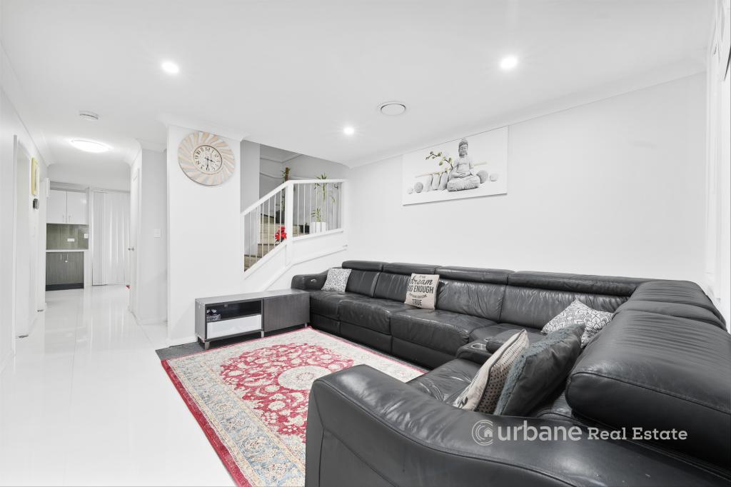 2/2 Hamel Pl, Doonside, NSW 2767