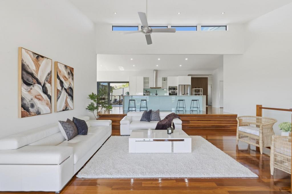 52 Sky Royal Tce, Burleigh Heads, QLD 4220