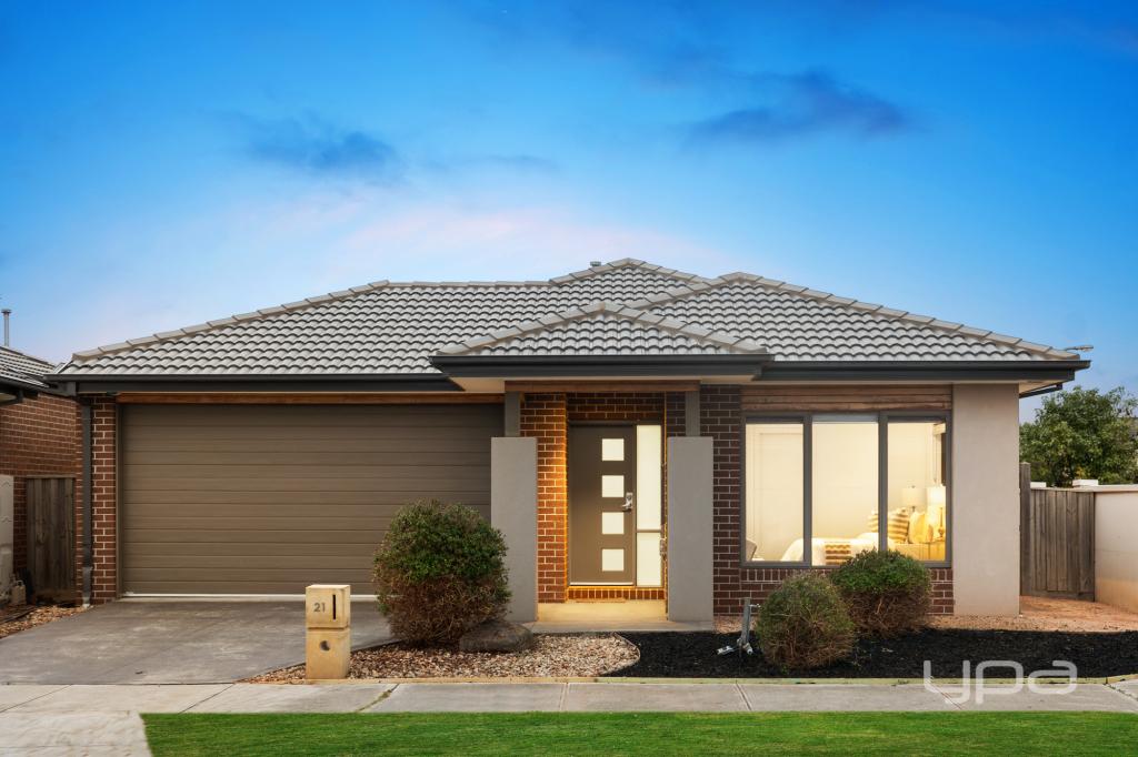 21 DURLSTON ST, POINT COOK, VIC 3030