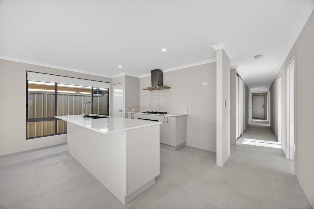 31 Catalina Dr, Lakelands, WA 6180