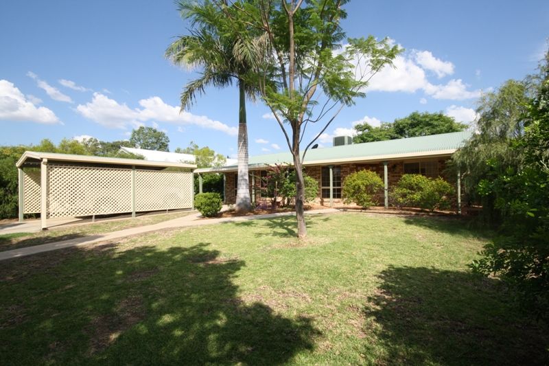 54 Cassowary St, Longreach, QLD 4730