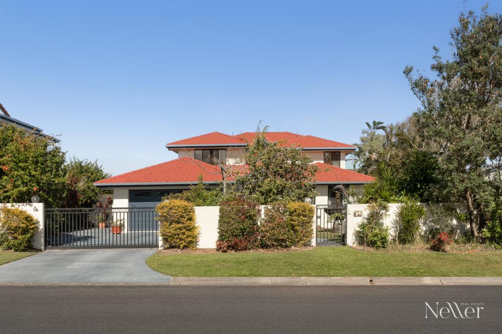 13 Wavecrest Dr, Castaways Beach, QLD 4567