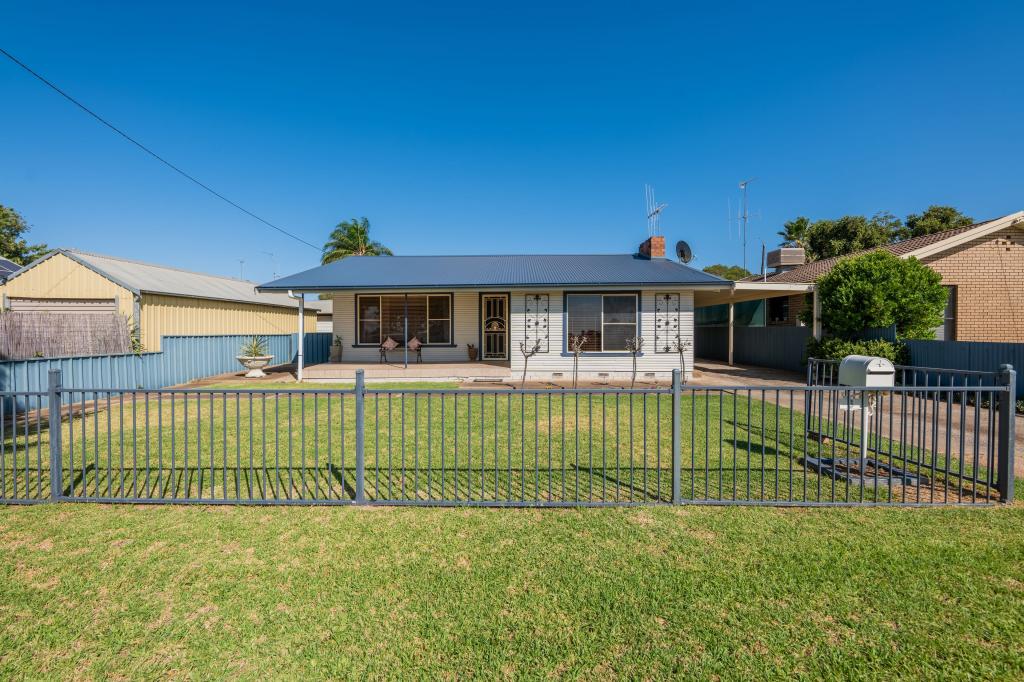 8 Calarie Rd, Forbes, NSW 2871