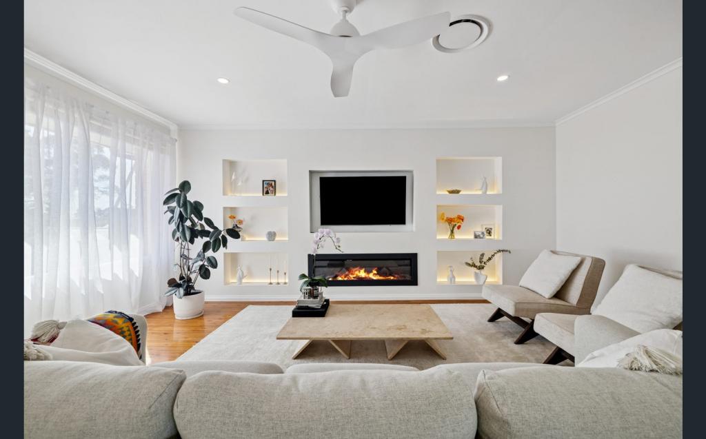 1 Cooradilla Pl, Bradbury, NSW 2560