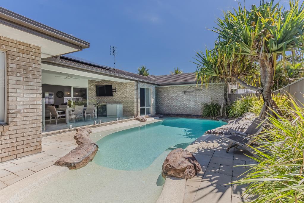 66 Lennox Cct, Pottsville, NSW 2489