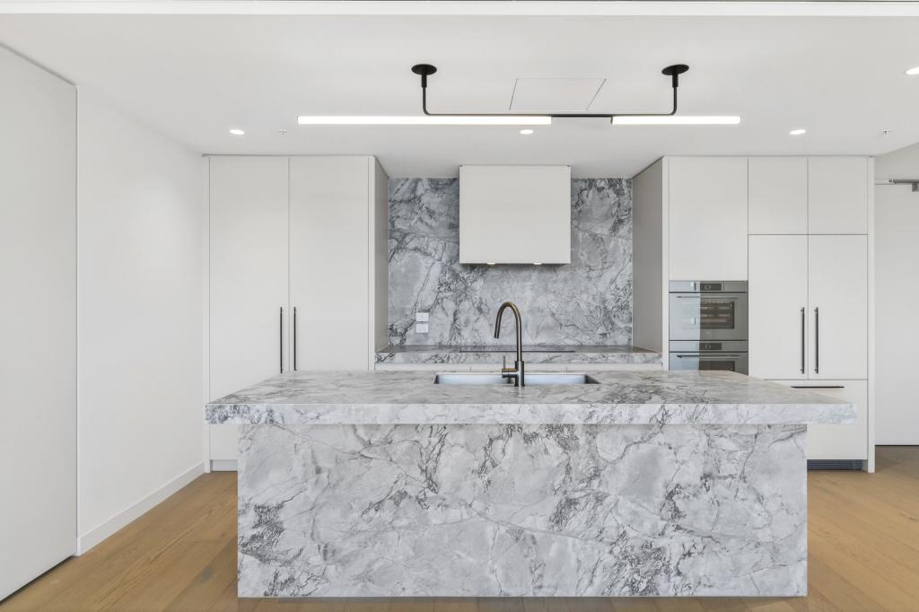 204/39 Bay St, Rippleside, VIC 3215