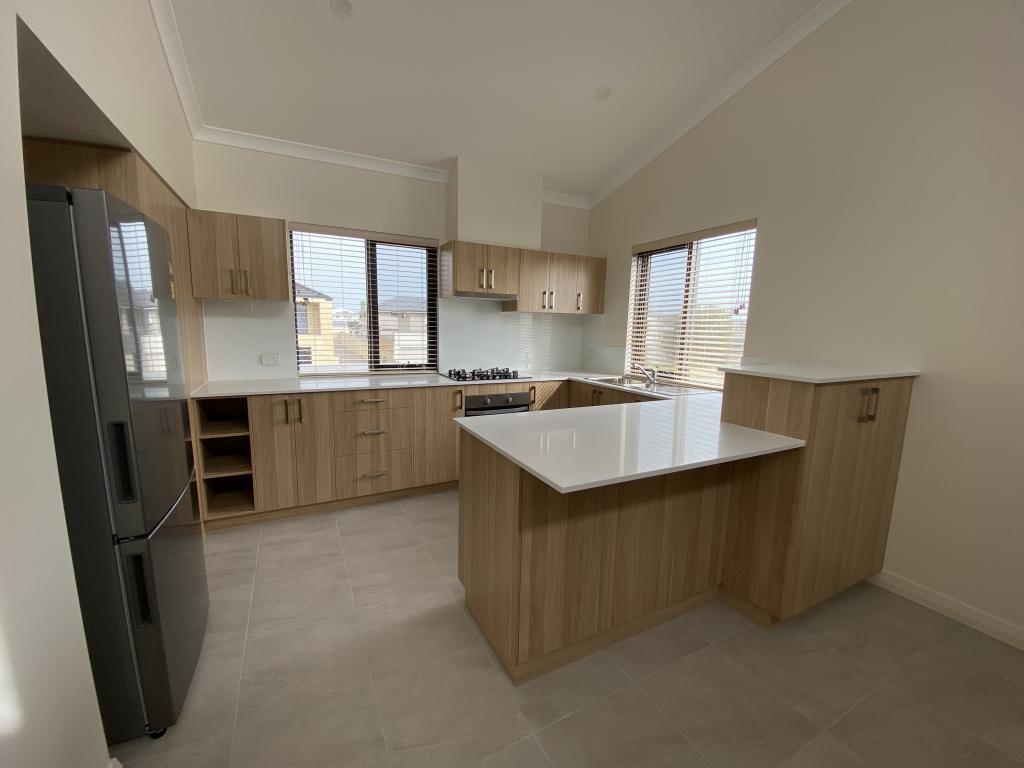 3/52 Parkin St, Rockingham, WA 6168