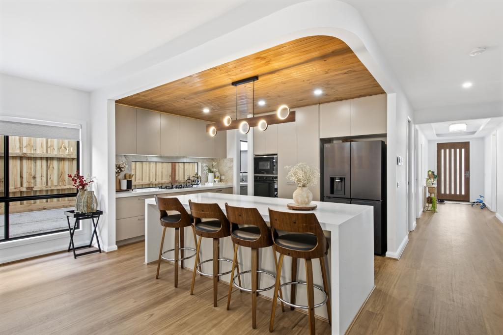 6 Tolkien Dr, Mambourin, VIC 3024