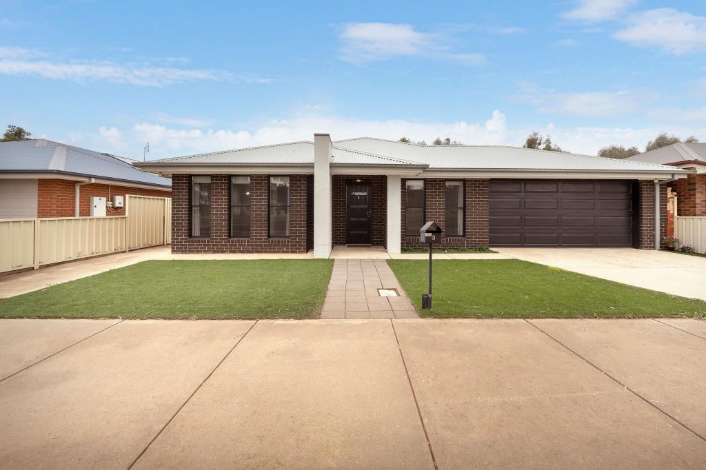 3 Village Way, Swan Hill, VIC 3585
