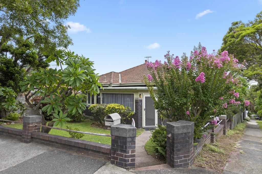 228 Sydney Rd, Fairlight, NSW 2094