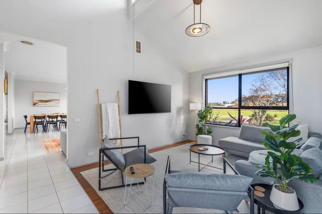 5 K Ave, Werribee South, VIC 3030