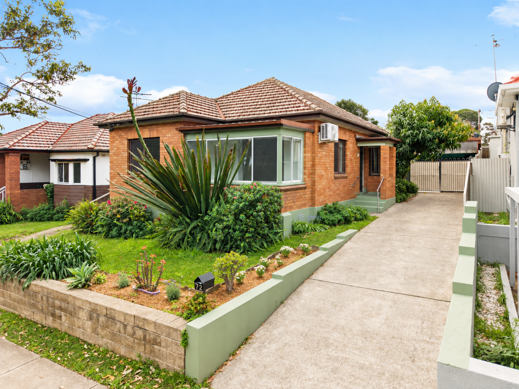 72 Coleridge St, Riverwood, NSW 2210