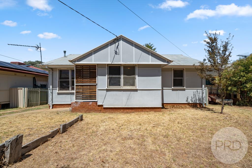 44 Gilmore Ave, Mount Austin, NSW 2650