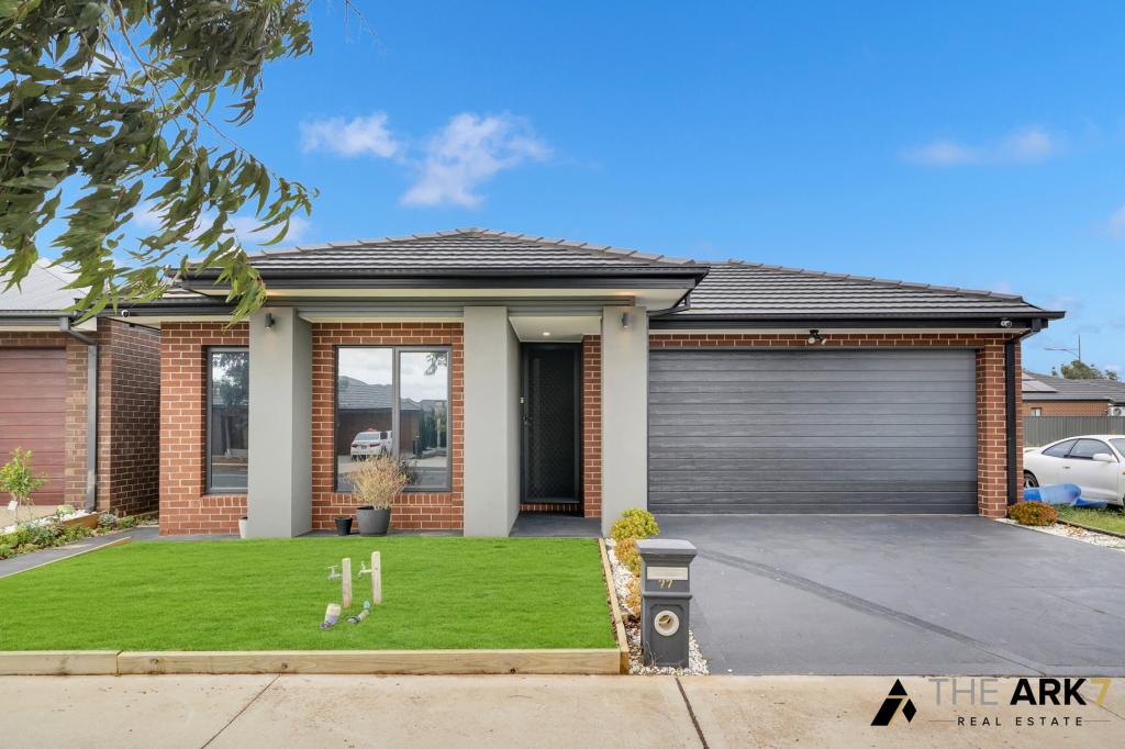 77 ATHERSTONE BVD, STRATHTULLOH, VIC 3338