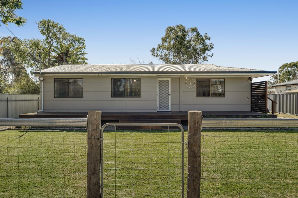 56 Eton St, Cambooya, QLD 4358