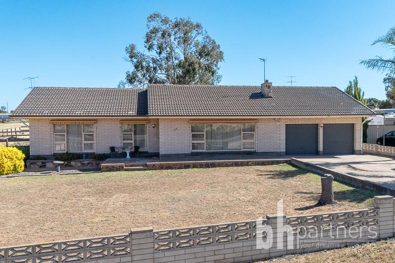114 Adelaide Rd, Mannum, SA 5238