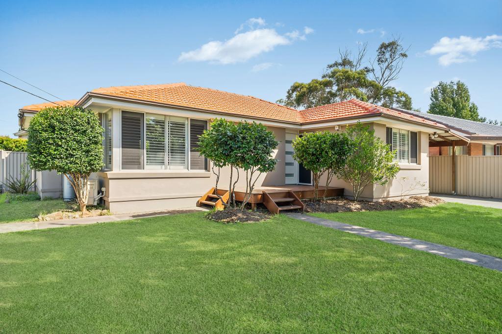 2 Jenolan Cl, Hornsby Heights, NSW 2077