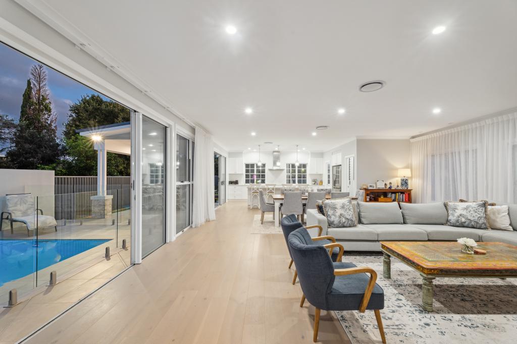 18 York St, Southport, QLD 4215