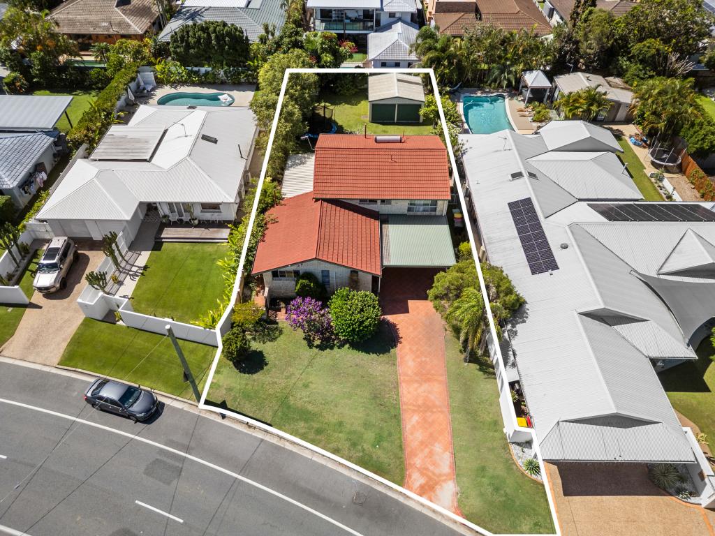 93 Burleigh St, Burleigh Waters, QLD 4220