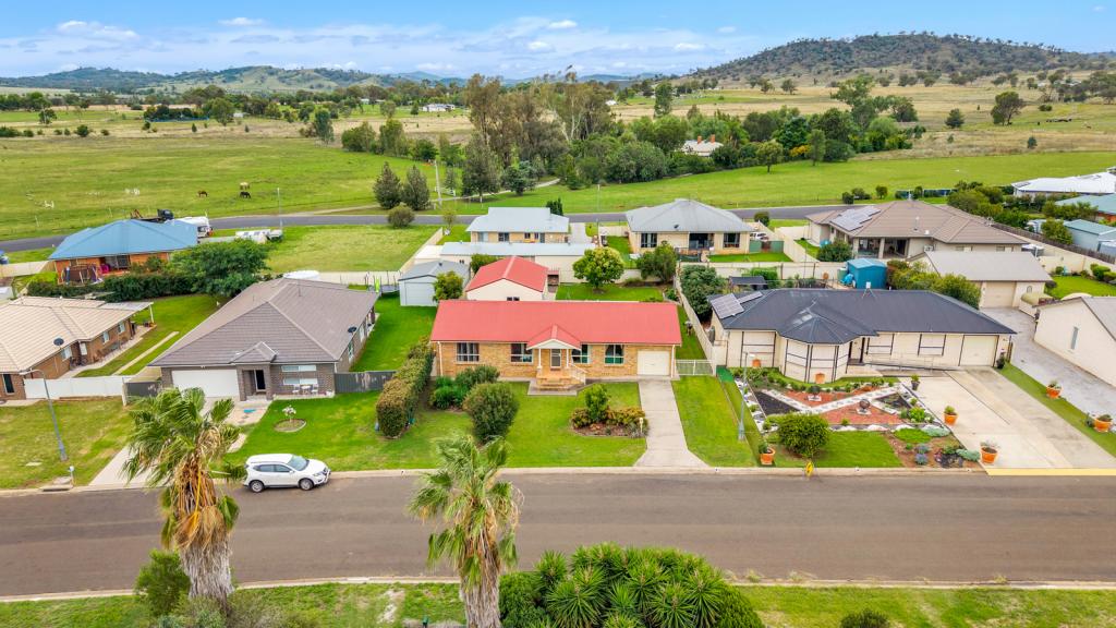 4 Joe Coates Pl, Manilla, NSW 2346