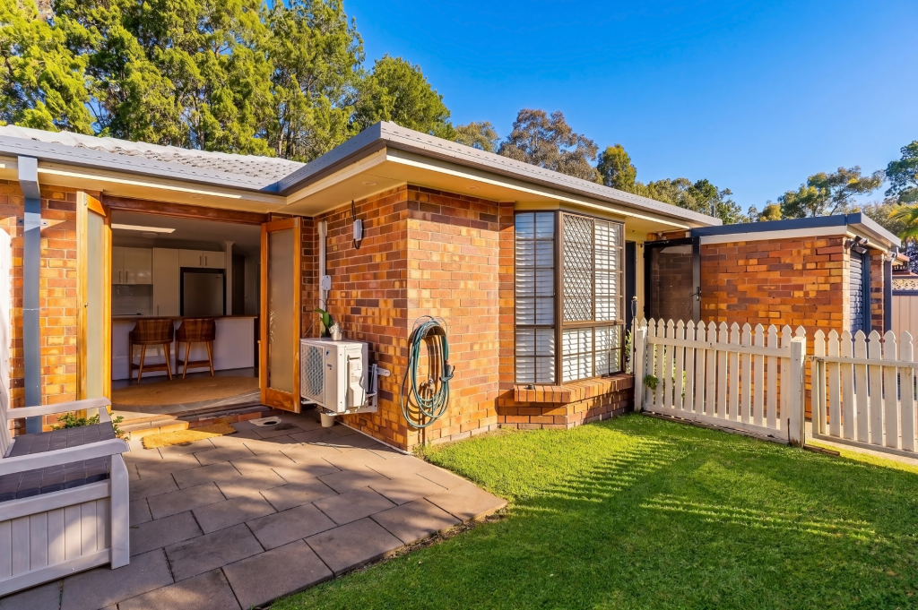 5/8 Woodgate Pl, Paradise Point, QLD 4216