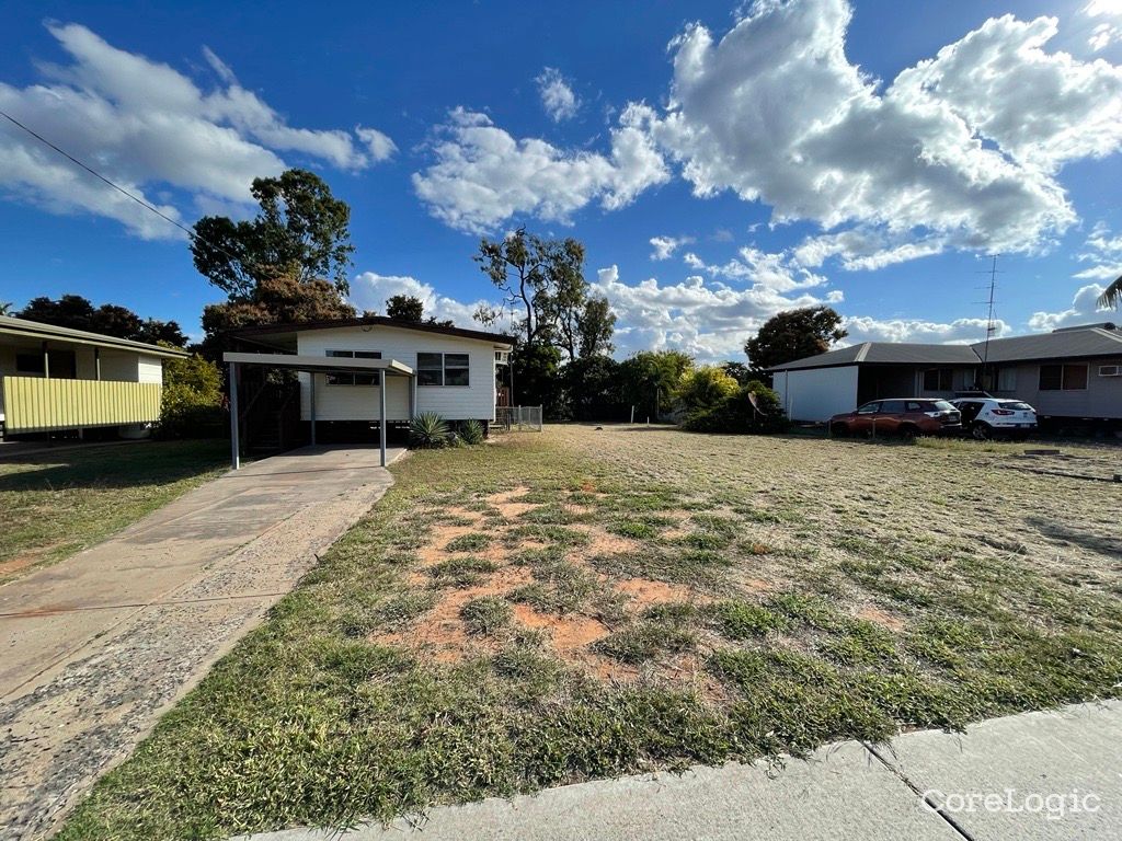 27 Bradman St, Moranbah, QLD 4744