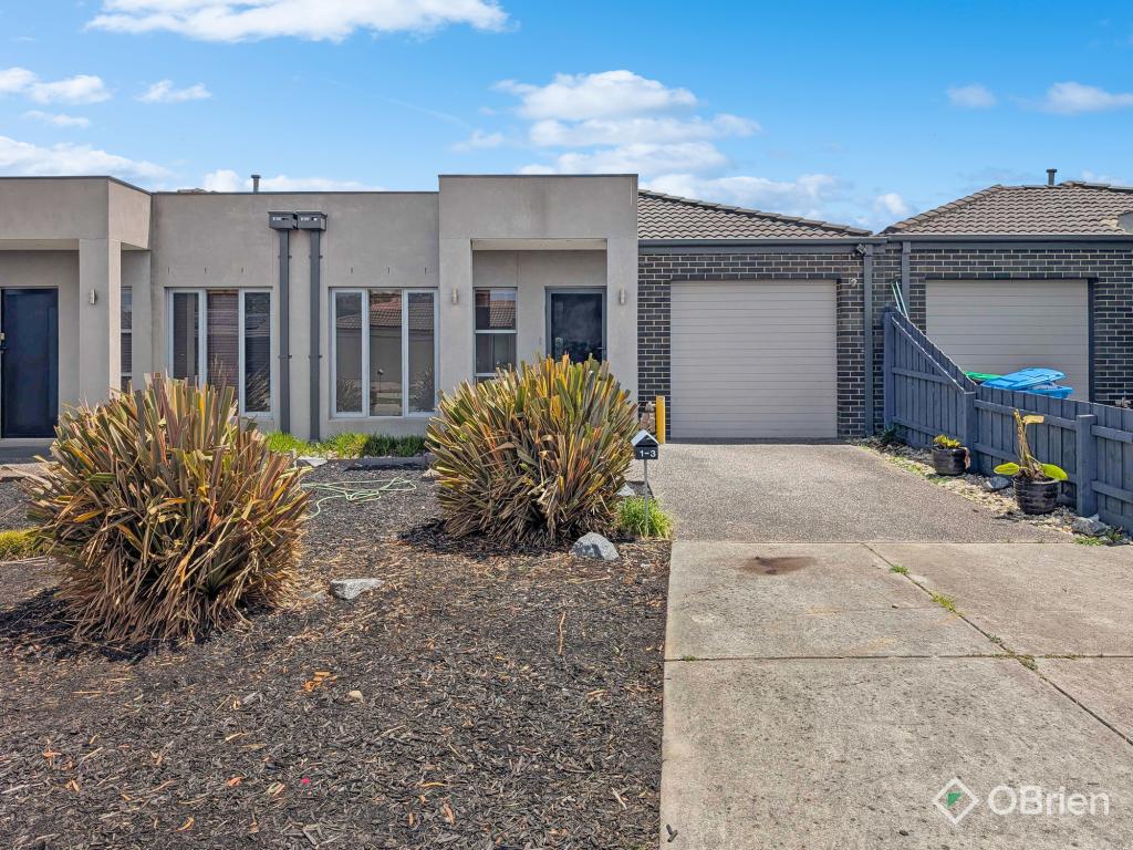 1/3 Carabott Pl, Berwick, VIC 3806