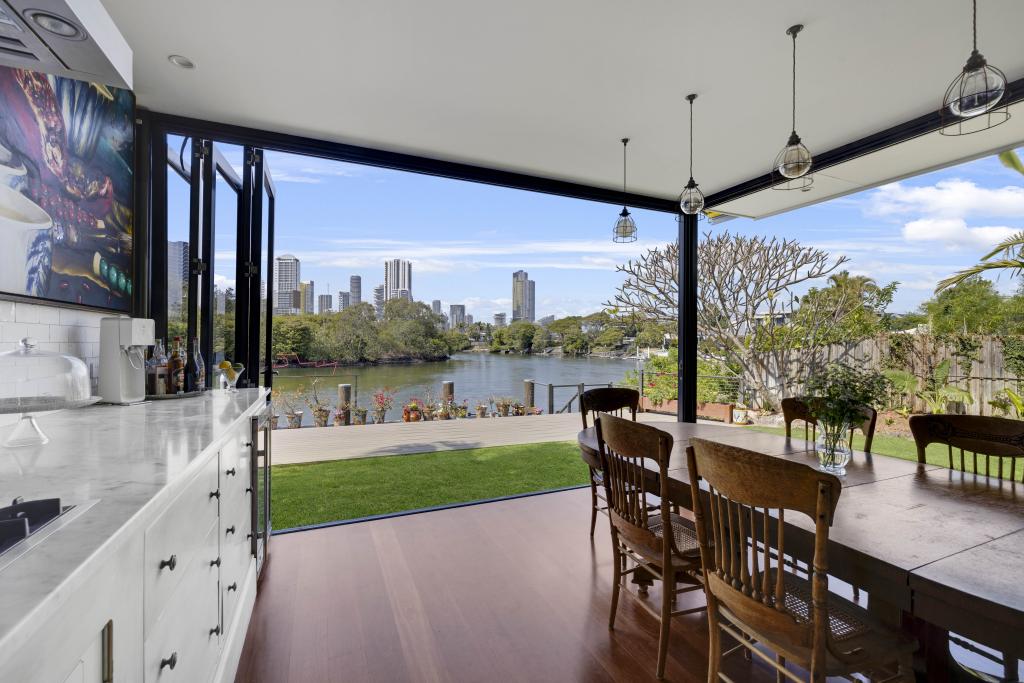 96 SAVOY DR, BROADBEACH WATERS, QLD 4218