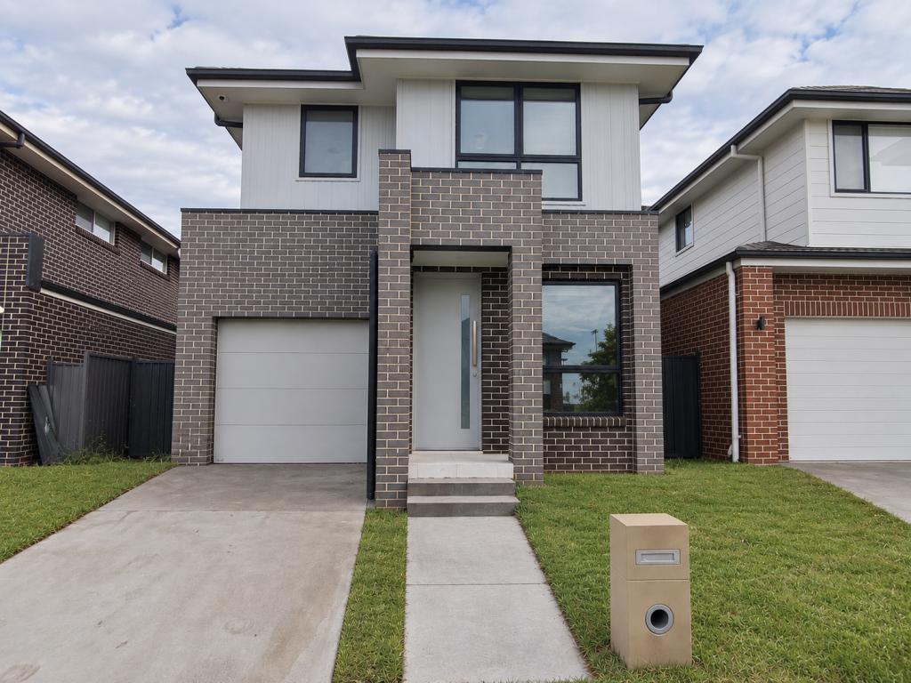 26 Fuzzweed Rd, Leppington, NSW 2179