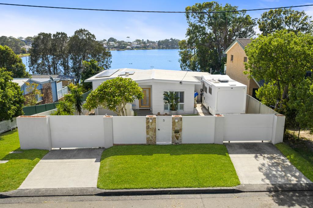 5 Brennon Rd, Gorokan, NSW 2263