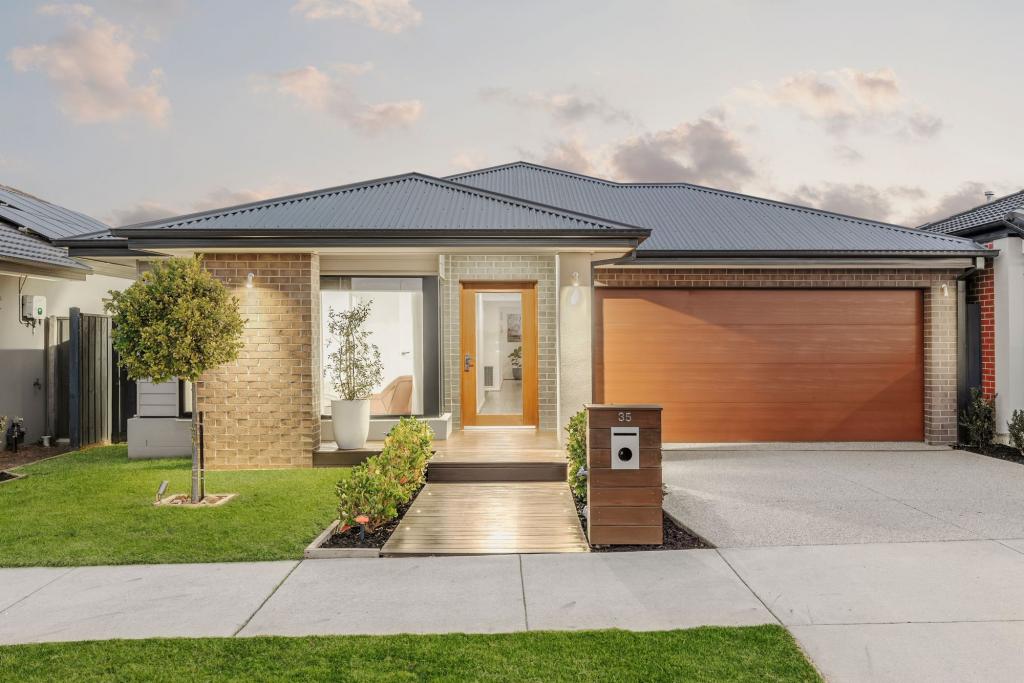 35 Snedden St, Armstrong Creek, VIC 3217