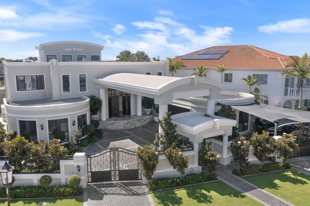 35 Brittanic Cres, Paradise Point, QLD 4216