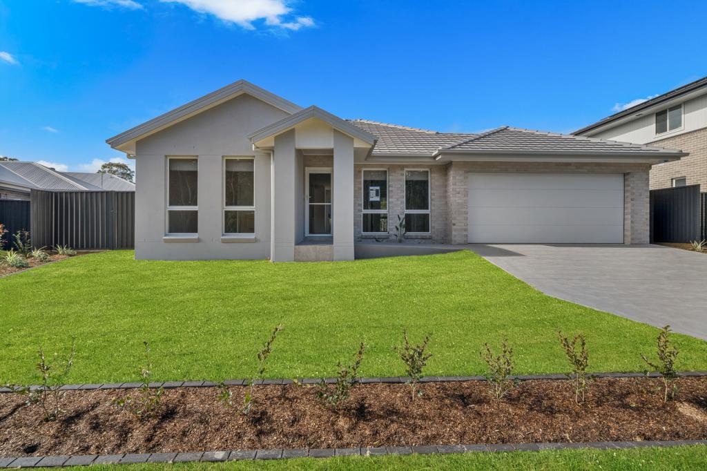 5 FAHEY CRES, APPIN, NSW 2560