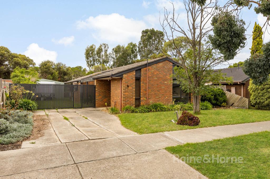 25 MUIRFIELD DR, SUNBURY, VIC 3429