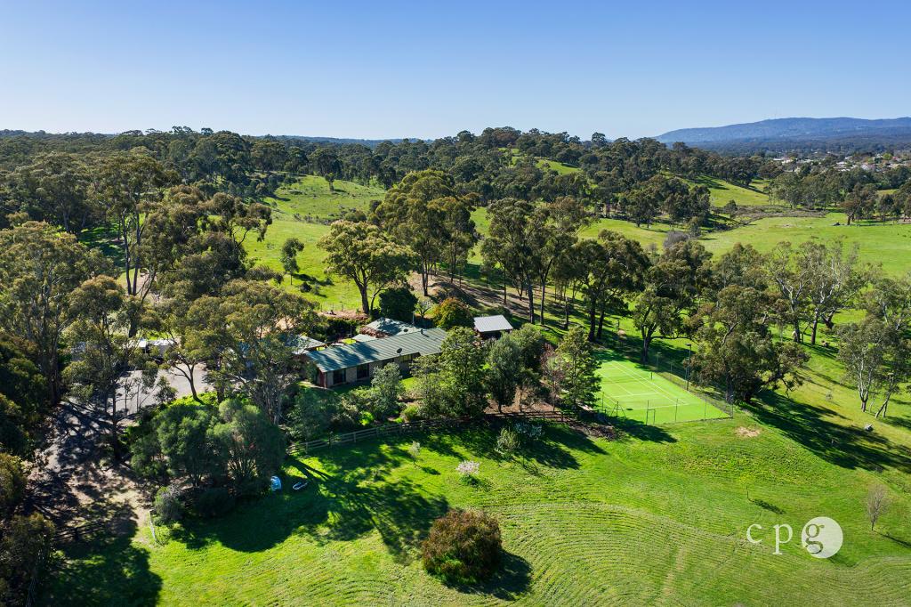 11 Chapmans Rd, Castlemaine, VIC 3450