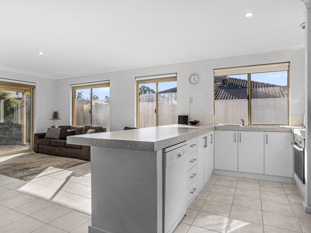 26 Birkett Ave, Beeliar, WA 6164